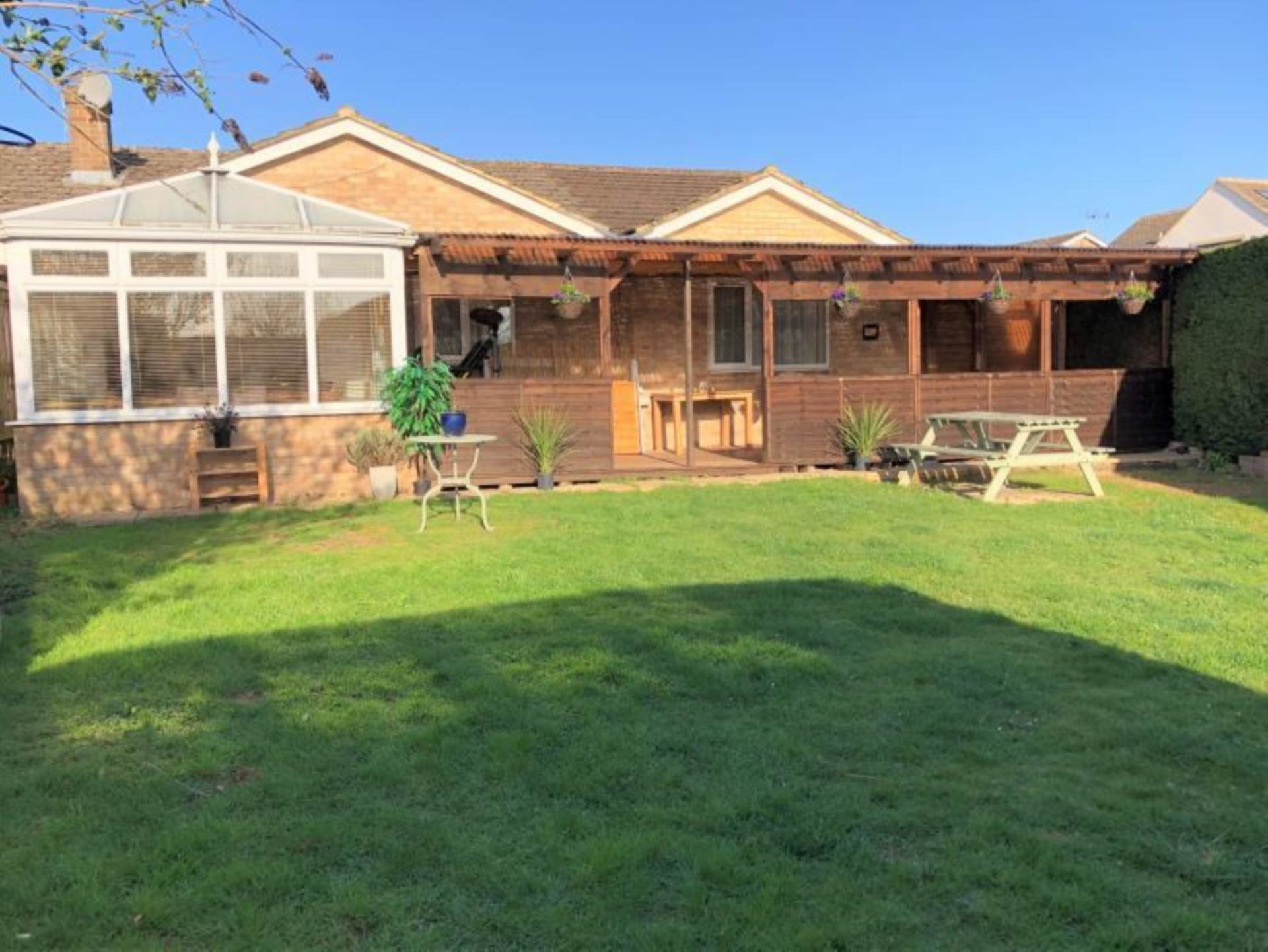 Additional Property Image 4 bedroom Bungalow to rent in Witney 2