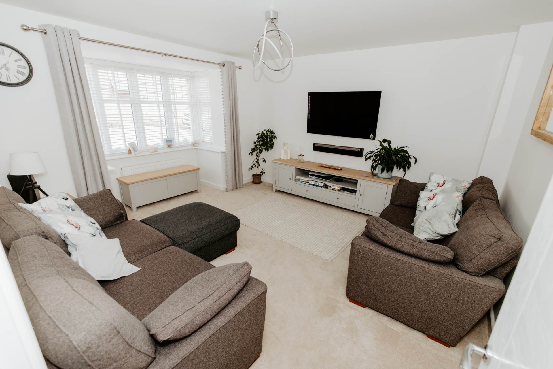Additional Property Image 4 bedroom Detached to rent in Carterton 2