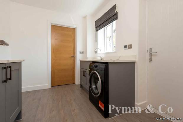 Additional Property Image 4 bedroom Detached for sale in Dereham 8