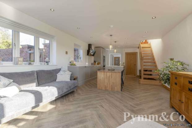 Additional Property Image 4 bedroom Detached for sale in Great Yarmouth 5