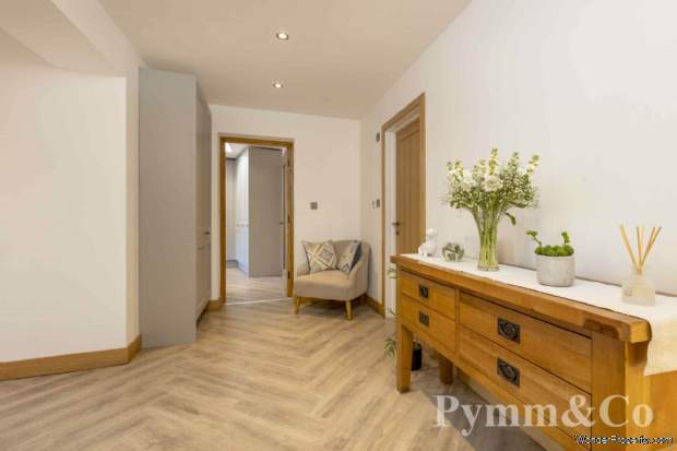 Additional Property Image 4 bedroom Detached for sale in Great Yarmouth 9