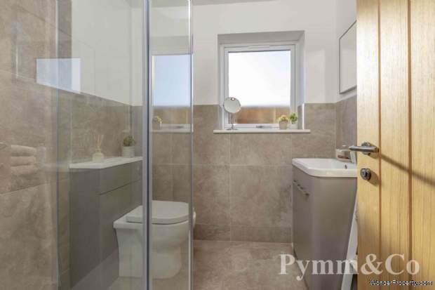 Additional Property Image 4 bedroom Detached for sale in Great Yarmouth 10