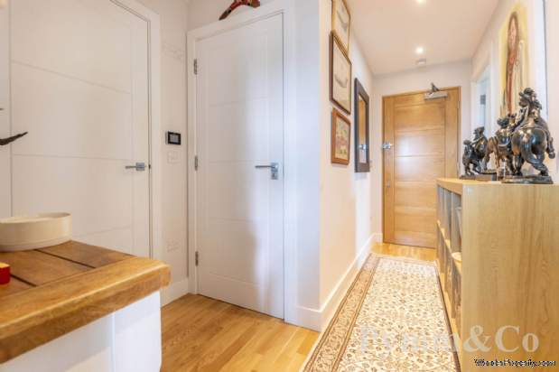 Additional Property Image 2 bedroom Apartment for sale in Norwich 9