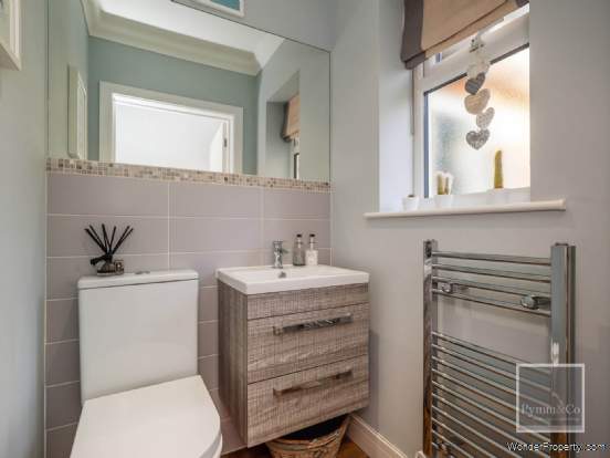 Additional Property Image 4 bedroom Detached for sale in Norwich 10