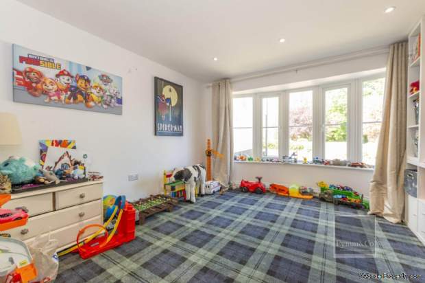 Additional Property Image 7 bedroom Detached for sale in Norwich 18