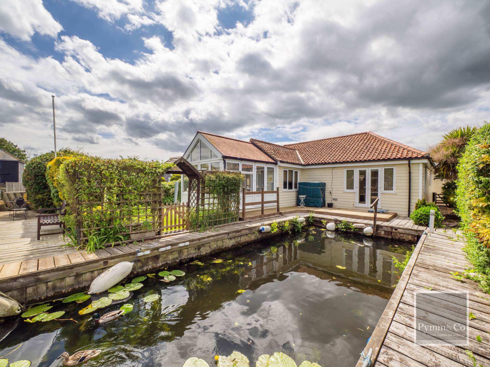 3 bedroom Detached Bungalow for sale in Norwich