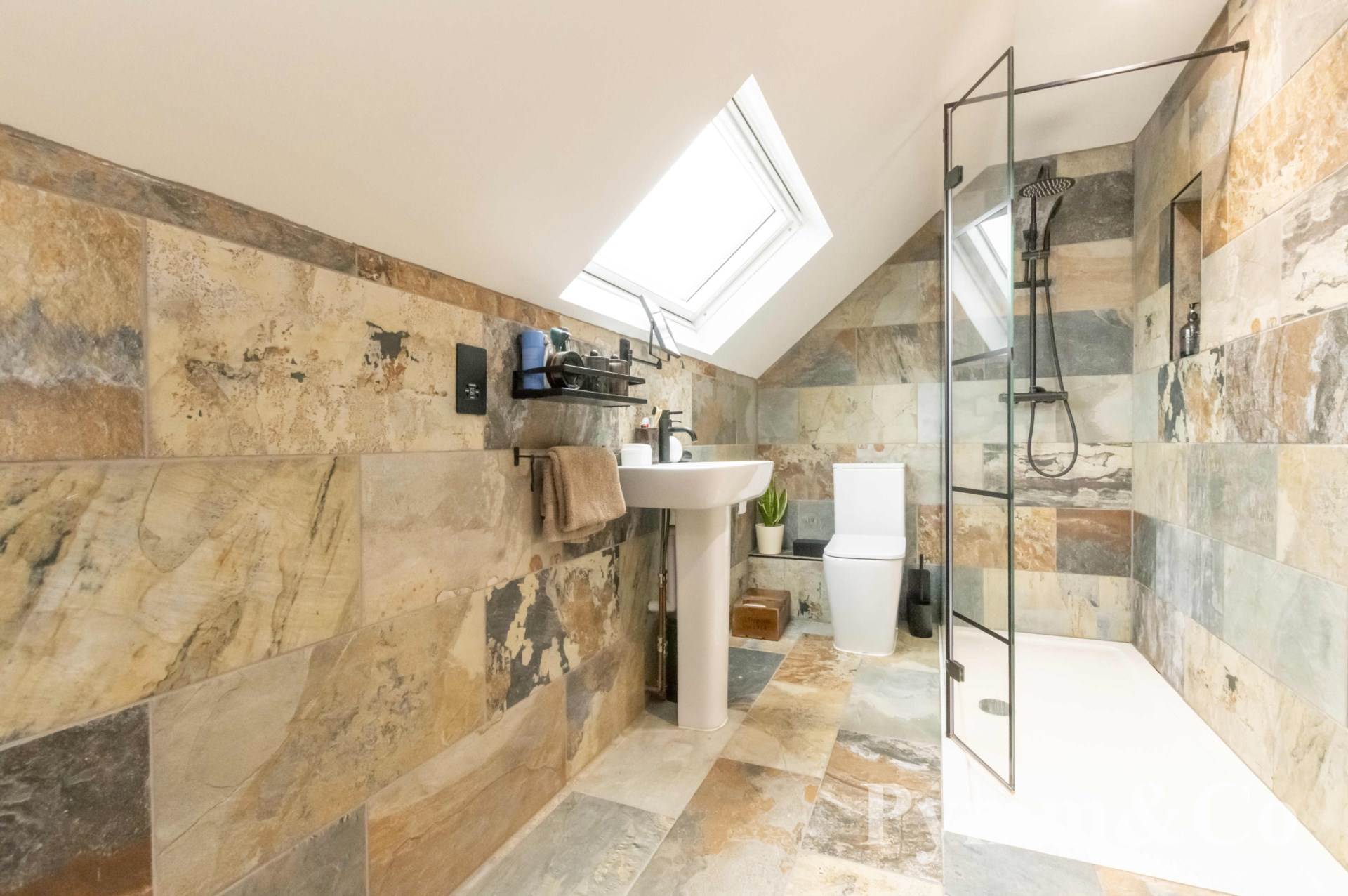 Additional Property Image 5 bedroom Detached for sale in Norwich 17