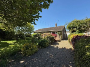 2 bedroom Detached Bungalow for sale in Norwich