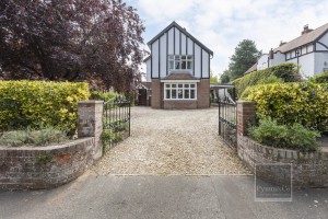 4 bedroom Detached for sale in Norwich