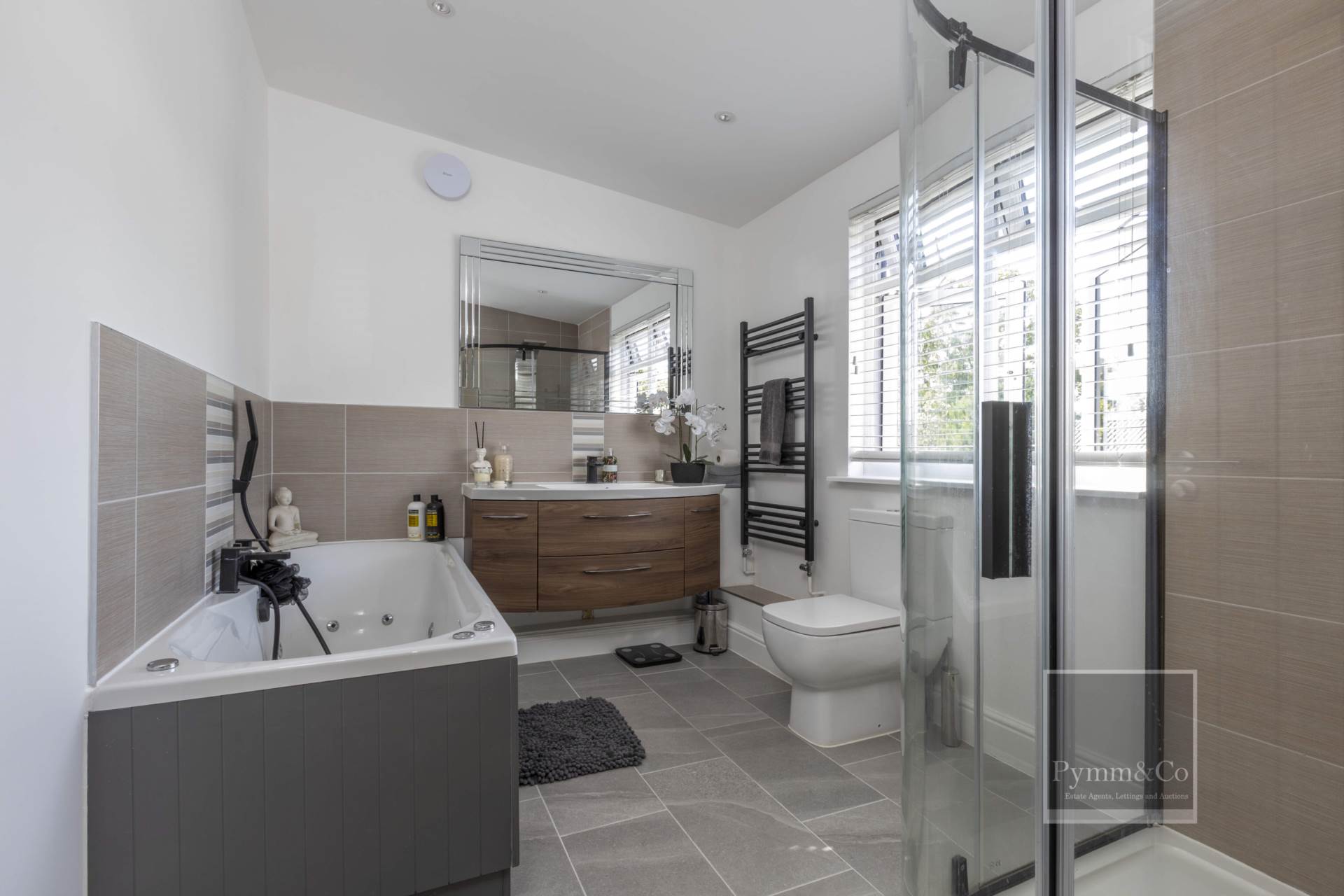 Additional Property Image 4 bedroom Detached for sale in Norwich 18