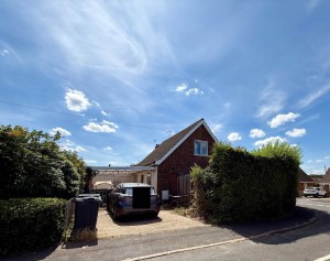 4 bedroom Detached Bungalow for sale in Norwich