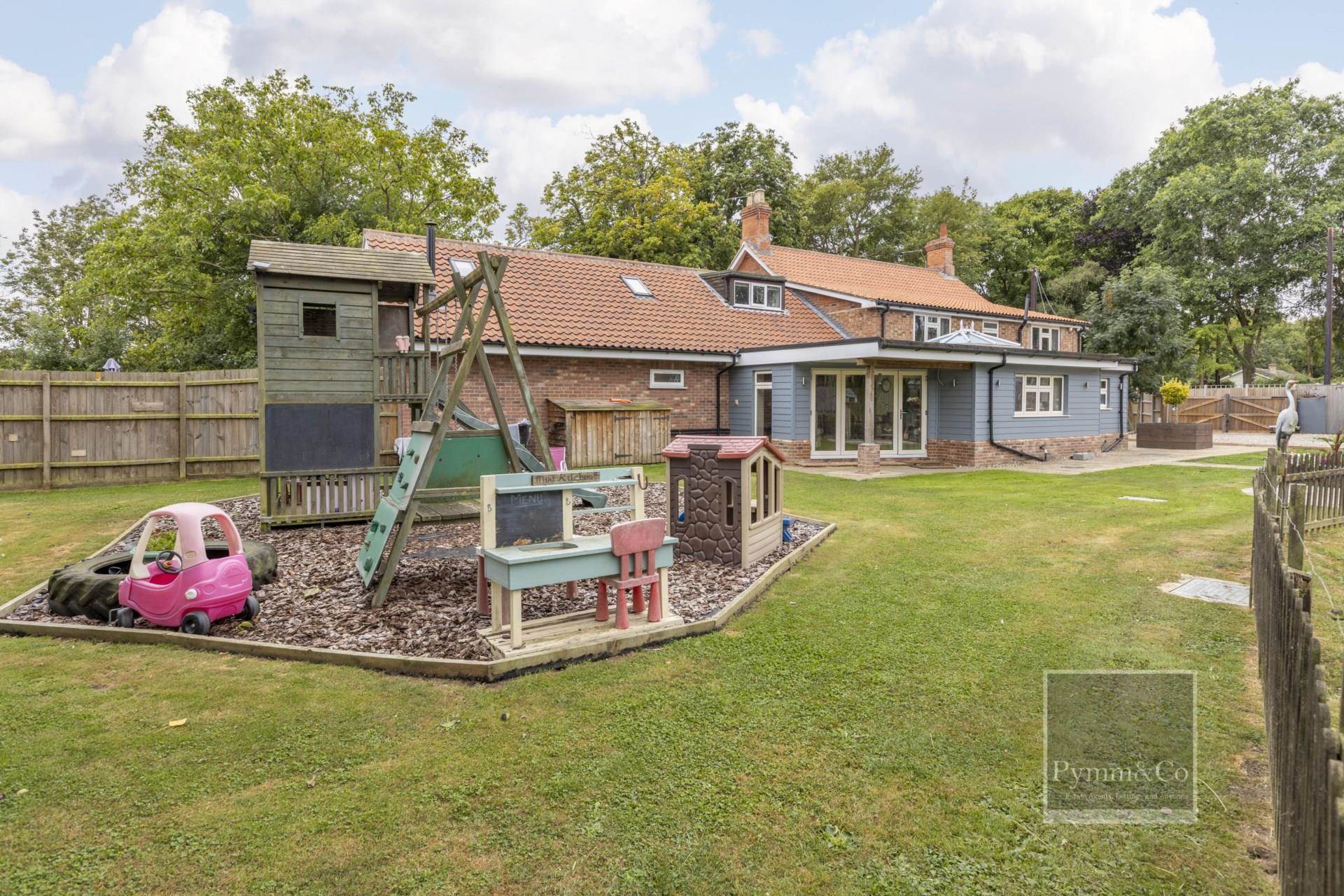 Additional Property Image 5 bedroom Detached for sale in Dereham 30