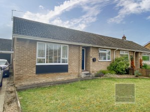 2 bedroom Semi Detached Bungalow for sale in Norwich