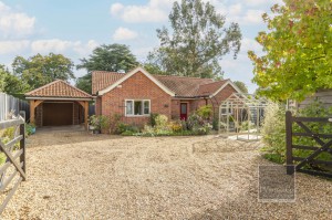3 bedroom Detached Bungalow for sale in Mileham