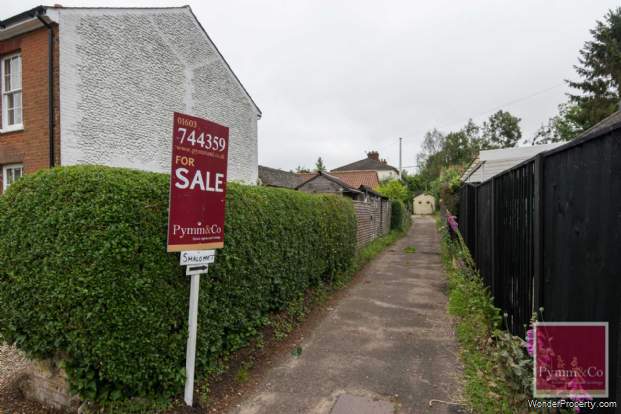 Additional Property Image 2 bedroom Detached Bungalow for sale in Dereham 11