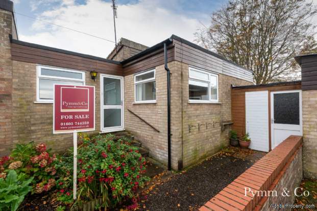 4 bedroom Semi Detached Bungalow for sale in Norwich