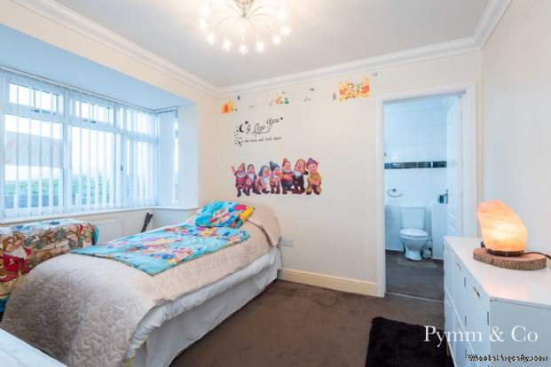 Additional Property Image 2 bedroom Detached Bungalow for sale in Norwich 8