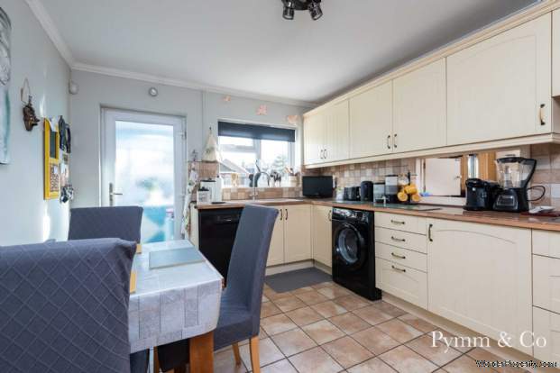 Additional Property Image 5 bedroom Detached Bungalow for sale in Norwich 10