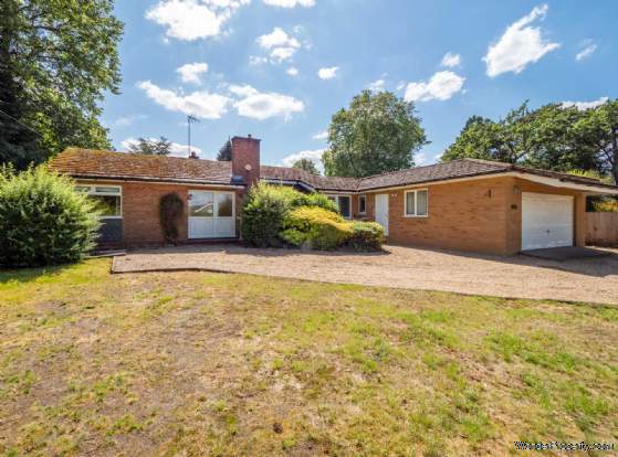 4 bedroom Detached Bungalow for sale in Norwich