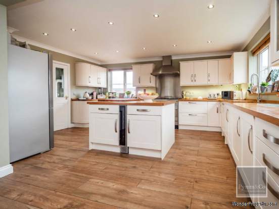 Additional Property Image 4 bedroom Detached for sale in Norwich 13