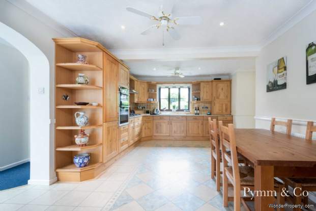 Additional Property Image 4 bedroom Detached for sale in Norwich 3