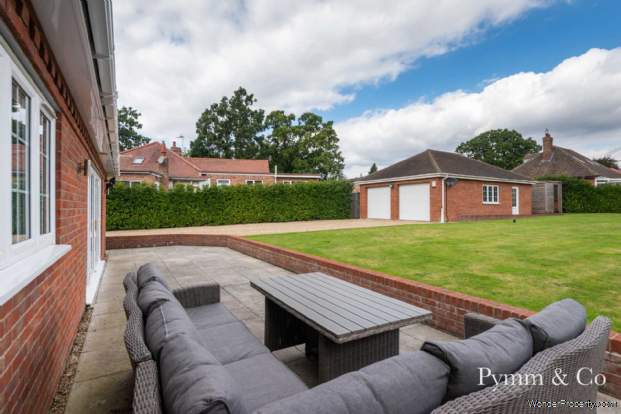 Additional Property Image 5 bedroom Chalet for sale in Norwich 11