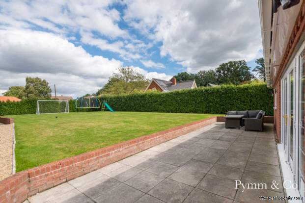 Additional Property Image 5 bedroom Chalet for sale in Norwich 12