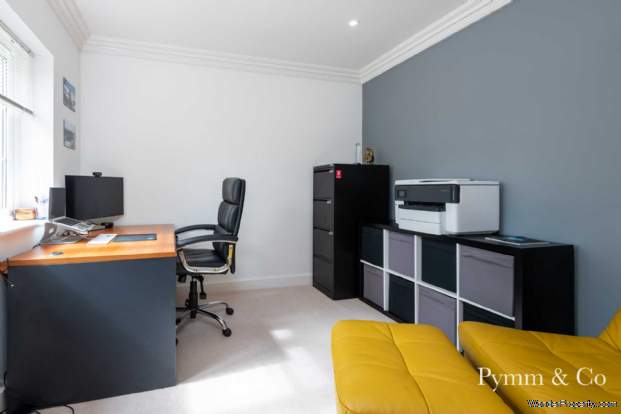 Additional Property Image 5 bedroom Chalet for sale in Norwich 13
