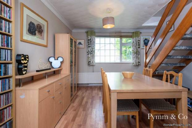 Additional Property Image 4 bedroom Chalet for sale in Norwich 6