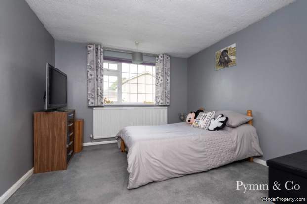 Additional Property Image 4 bedroom Chalet for sale in Norwich 11