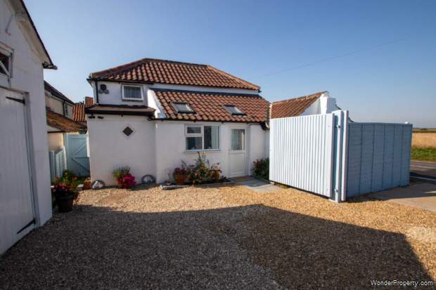 Additional Property Image 3 bedroom Detached for sale in Great Yarmouth 16