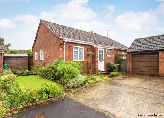 3 bedroom Detached Bungalow for sale in Norwich