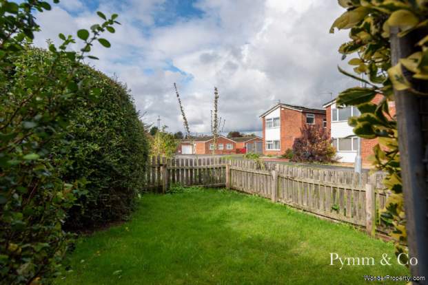Additional Property Image 3 bedroom Detached Bungalow for sale in Norwich 8