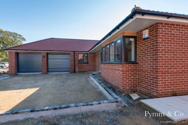 4 bedroom Detached Bungalow for sale in Norwich