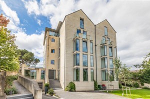 2 bedroom Apartment to rent in Bath