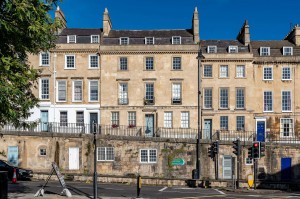 2 bedroom Apartment to rent in Bath