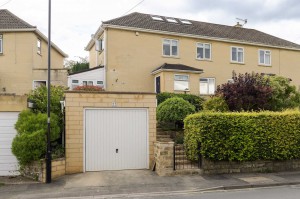 4 bedroom House to rent in Bath