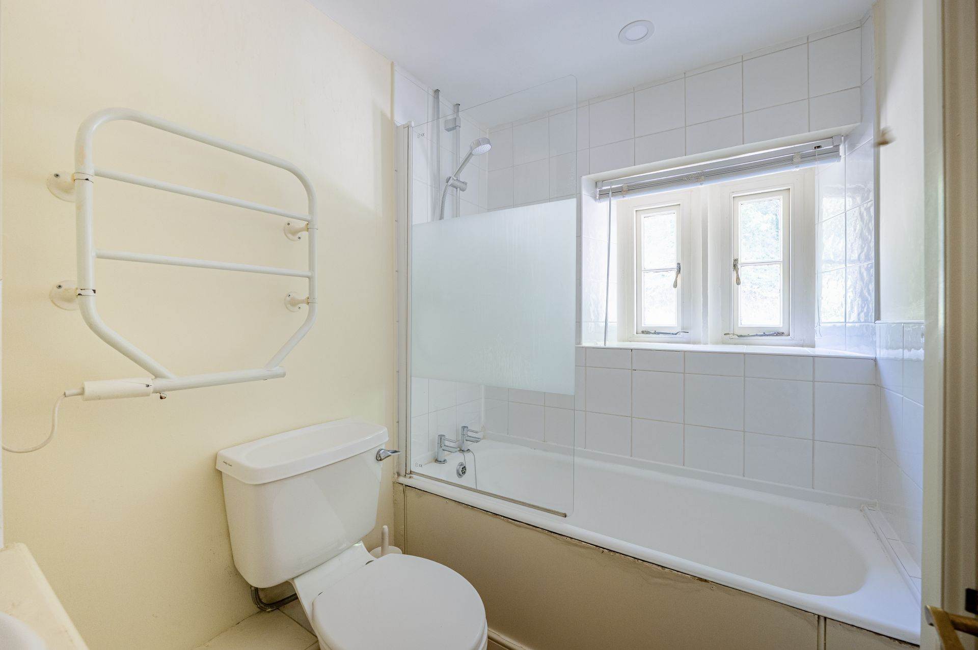 Additional Property Image 2 bedroom House to rent in Bath 9
