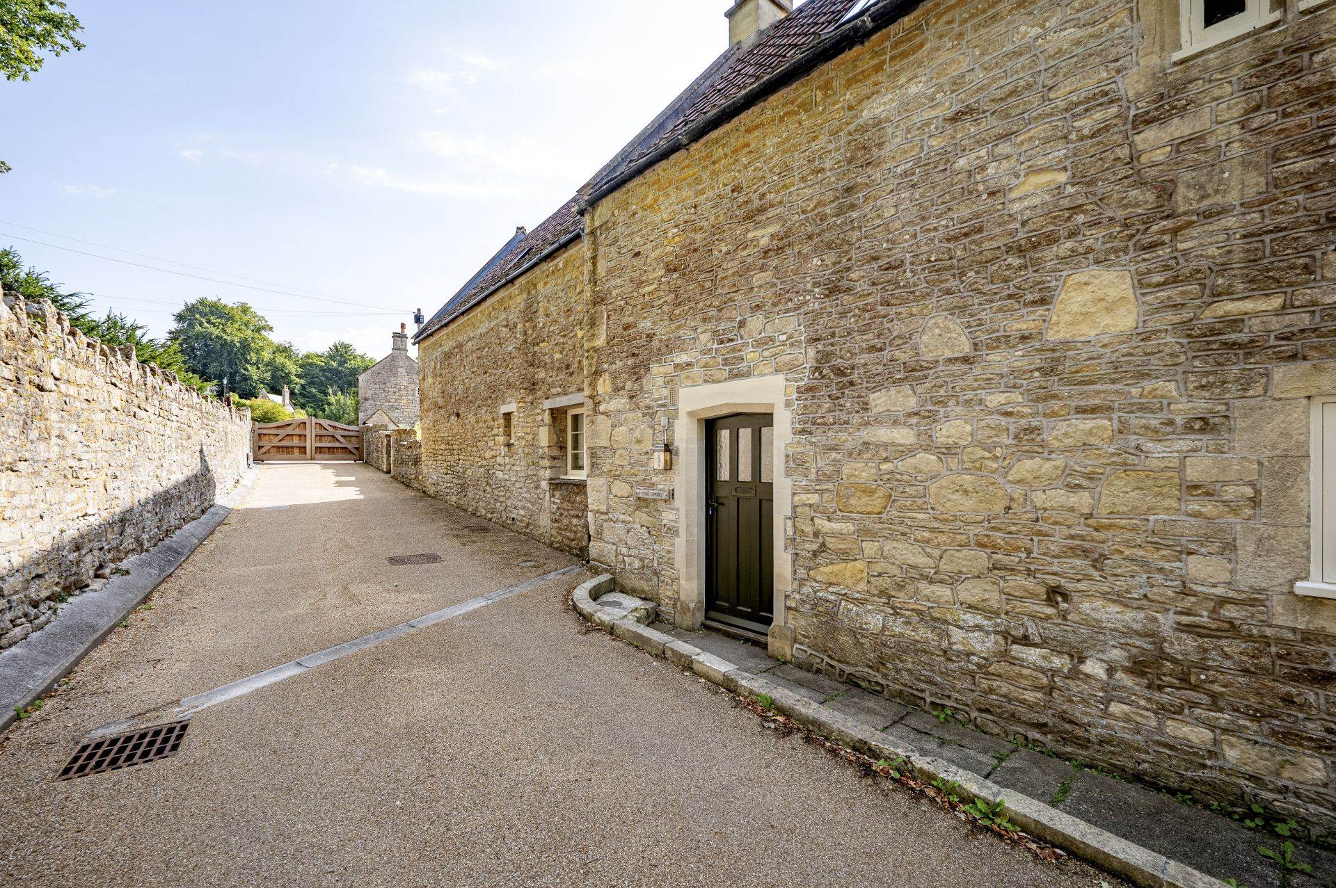 Additional Property Image 2 bedroom House to rent in Bath 11