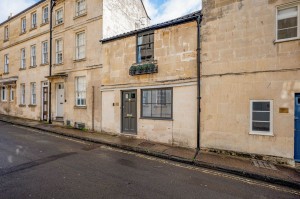 1 bedroom House to rent in Bath