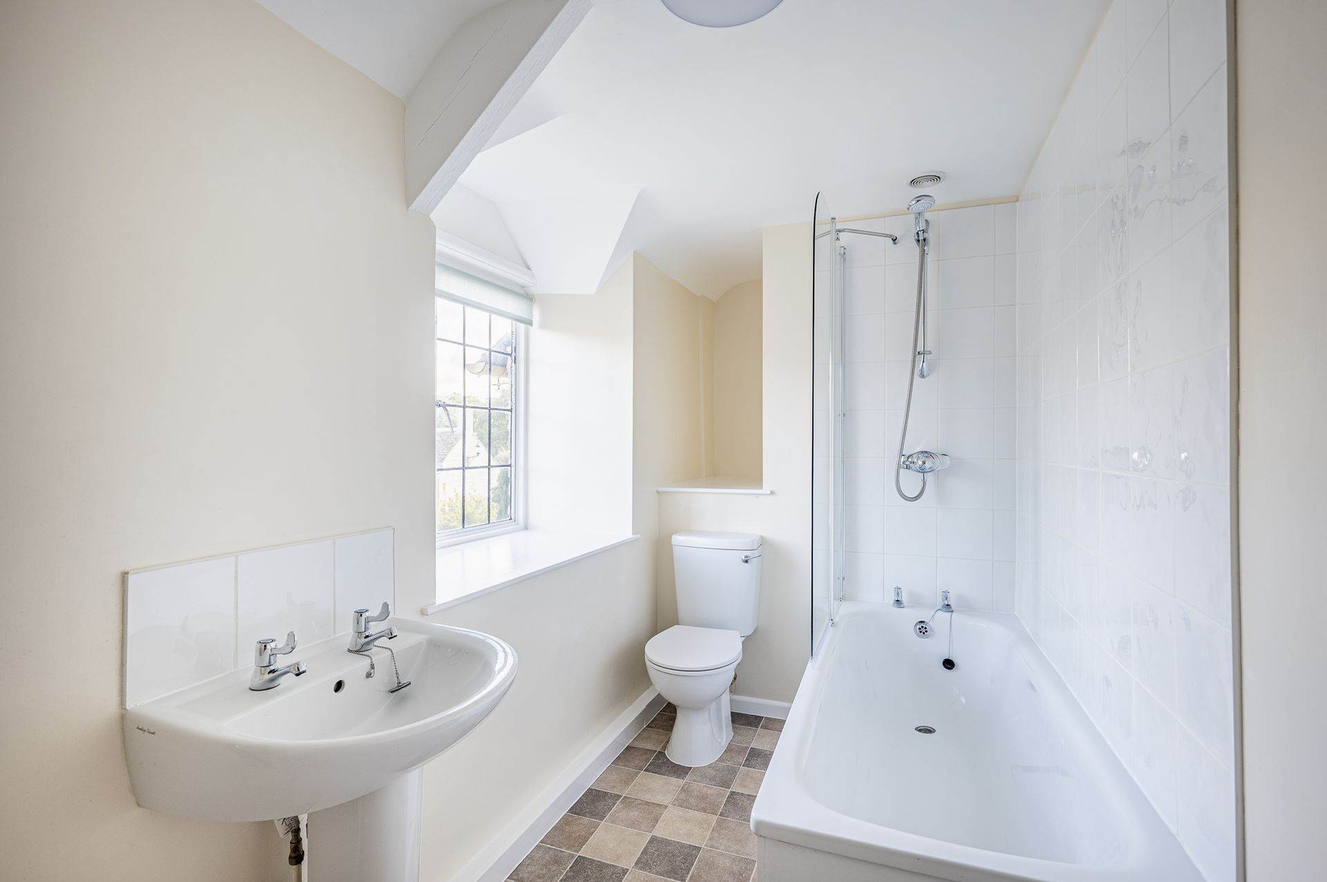 Additional Property Image 3 bedroom House to rent in Badminton 11