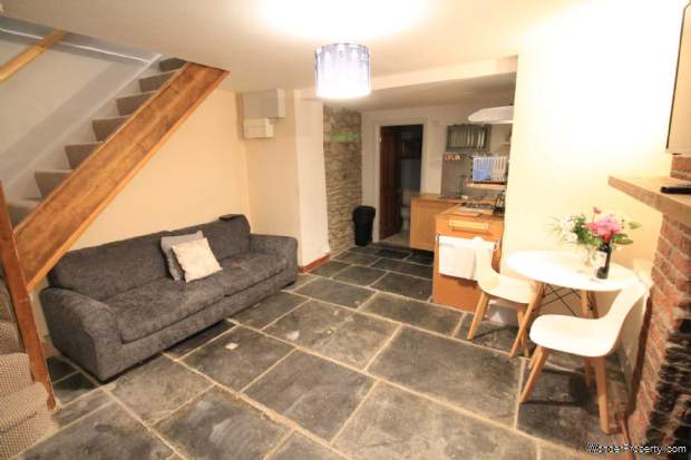 Additional Property Image 1 bedroom Flat for sale in Looe 5