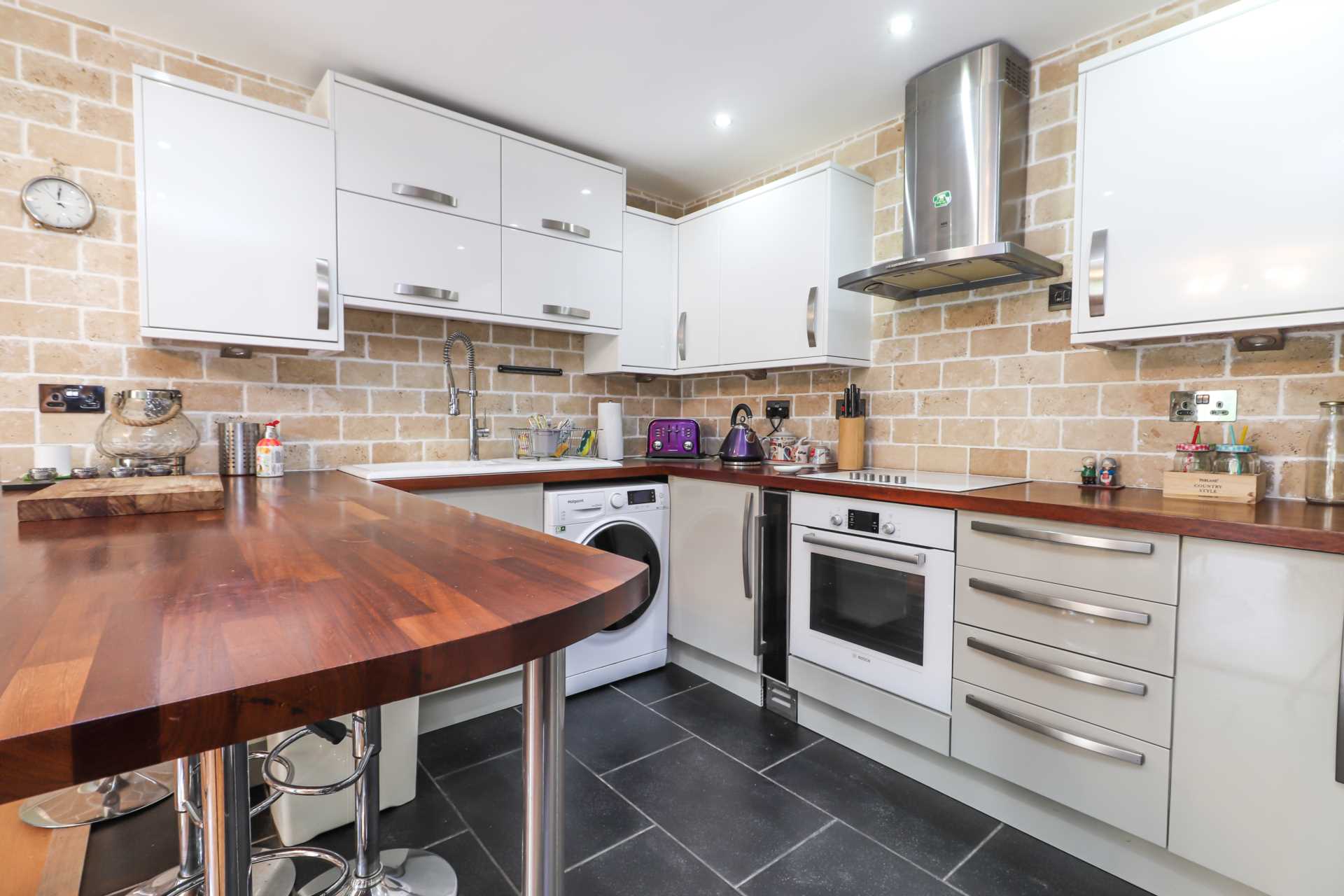 Additional Property Image 2 bedroom Apartment for sale in Looe 2