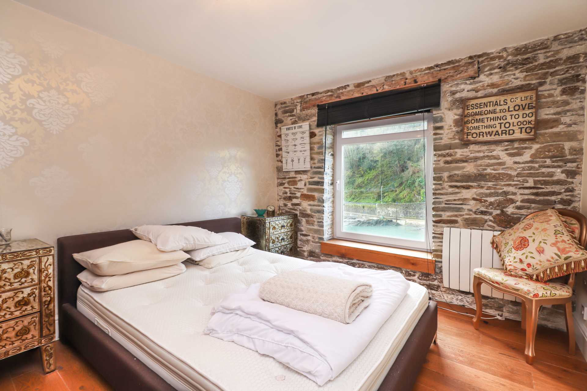 Additional Property Image 2 bedroom Apartment for sale in Looe 4