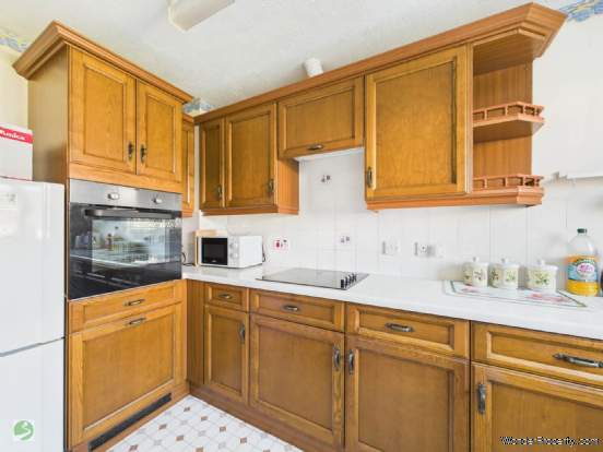 Additional Property Image 2 bedroom Flat for sale in Looe 3