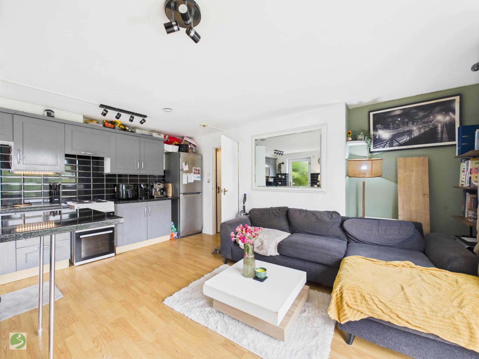 Additional Property Image 1 bedroom Apartment for sale in Looe 2