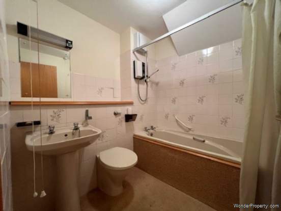 Additional Property Image 1 bedroom Flat for sale in Paignton 5