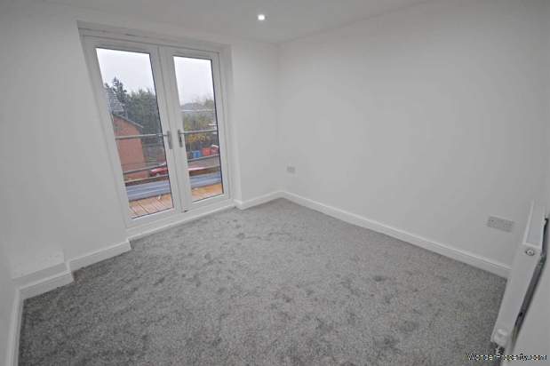 Additional Property Image 2 bedroom Apartment for sale in Stockport 4