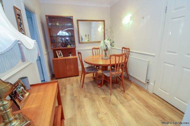 Additional Property Image 2 bedroom Apartment for sale in Stockport 8