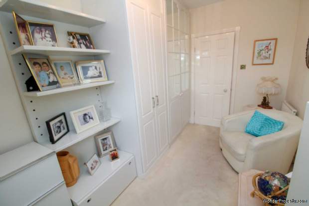 Additional Property Image 2 bedroom Apartment for sale in Stockport 12